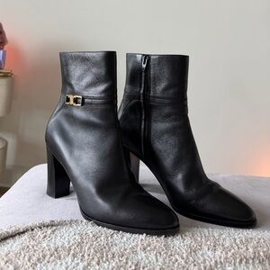 Celine
Claude Triomphe Boots